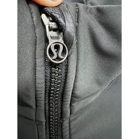 Lululemon Wind Runner Softshell Zip Up Black Athletic Jacket Pockets Sz 6 Logo - Picture 12 of 12